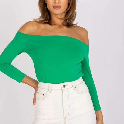 Elegant Spanish Off-Shoulder Blouse - Très Elite