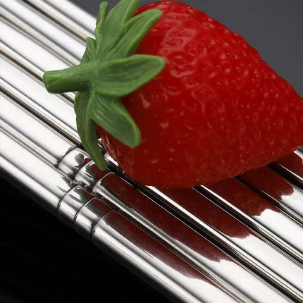 Elegant Stainless Steel Sushi Chopsticks with Enhanced Grip for Asian Cuisine - Très Elite