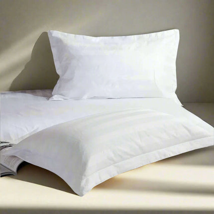 Elegant Striped 100% Cotton Luxury Pillowcase for Ultimate Sleep Comfort - Très Elite