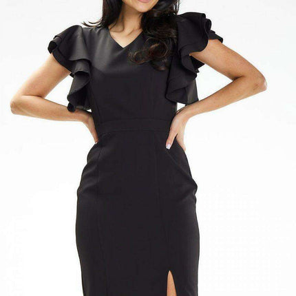 Elegant Sweetheart Midi Dress with Delicate Shoulder Frills