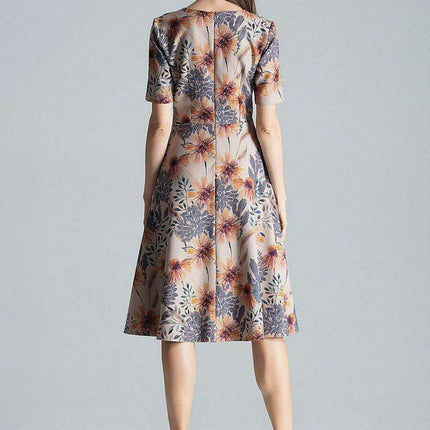 Elegant Sweetheart Midi Dress with Practical Side Pockets - Très Elite