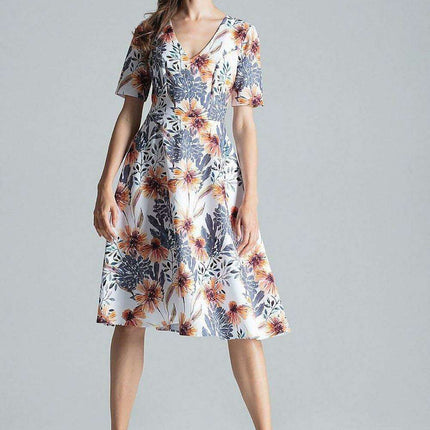 Elegant Sweetheart Midi Dress with Practical Side Pockets - Très Elite