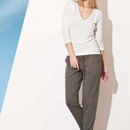 Elegant Tailoring: Customizable Chic Women's Tapered Pants