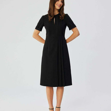 Elegant Teardrop Neckline Cocktail Gown - Très Elite