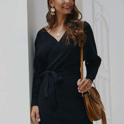 Elegant V-Neck Knit Sweater with Bat Sleeves for Curvy Silhouettes - Très Elite