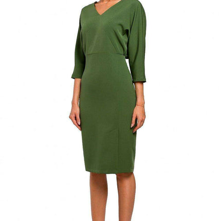Elegant V-Neck Midi Dress - Très Elite