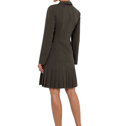 Elegant V-Neck Midi Dress with Decorative Buttons and Pleated Hem - Très Elite