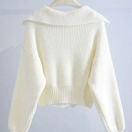 Elegant V-Neck Sweater and Camisole Ensemble - Fall/Winter 2023 Collection - Très Elite