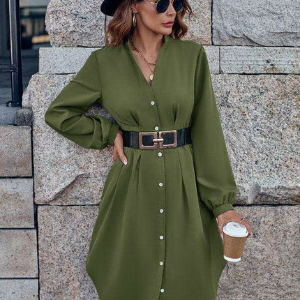 Elegant V-neck Cardigan Dress with Flattering Waist Detail - Très Elite