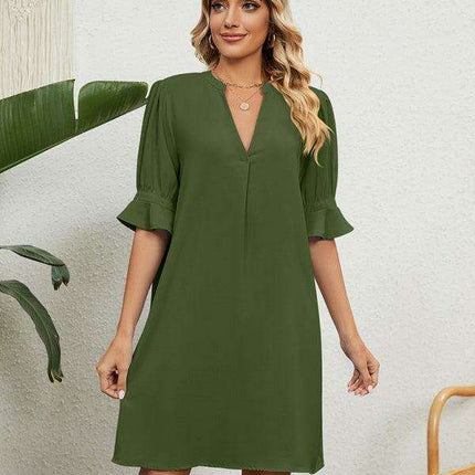 Elegant V-neck Dress with Gathered Sleeves - Très Elite