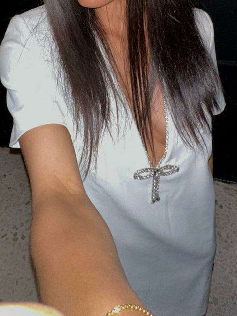 Elegant V-neck Long-Sleeve Dress for Fashion Enthusiasts