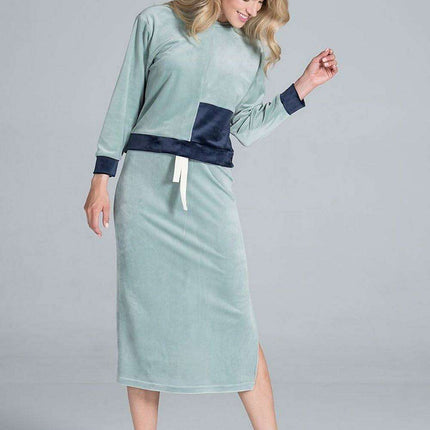 Elegant Velvet Ensemble with Long-Sleeve Top and Slit Skirt - Très Elite