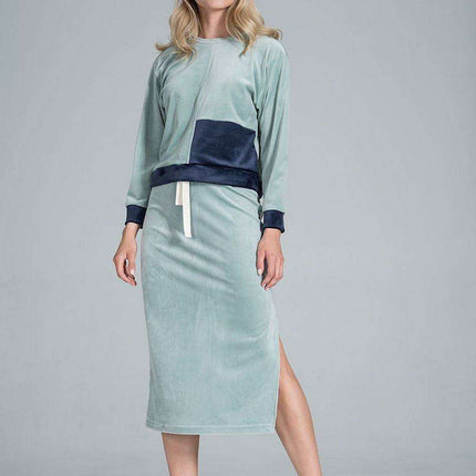 Elegant Velvet Ensemble with Long-Sleeve Top and Slit Skirt - Très Elite