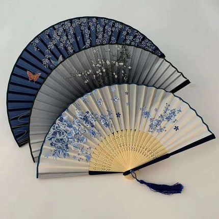 Elegant Vintage Chinese Silk Bamboo Folding Fan with Unique Designs - Très Elite