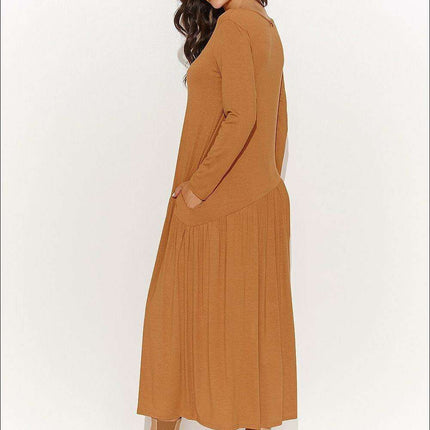 Elegant Viscose Knit Maxi Dress with Modern Touches - Très Elite