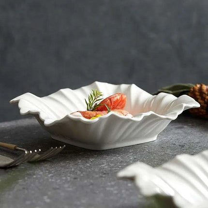 Elegant White Ceramic Serving Bowl for Exquisite Fruit and Vegetable Display - Très Elite