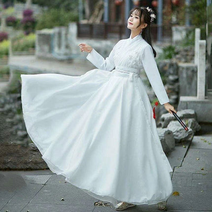 Elegant White Tang Dynasty Hanfu Dress for Women - Perfect for Cosplay and Magical Gatherings - Très Elite