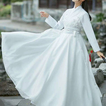 Elegant White Tang Dynasty Hanfu Dress for Women - Perfect for Cosplay and Magical Gatherings - Très Elite