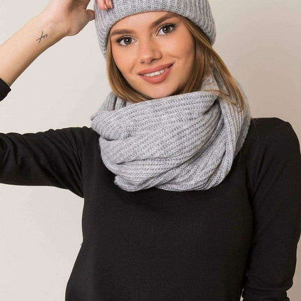 Elegant Winter Hat And Scarf Set For Women Cozy Warmth - Très Elite