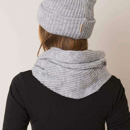 Elegant Winter Hat And Scarf Set For Women Cozy Warmth - Très Elite