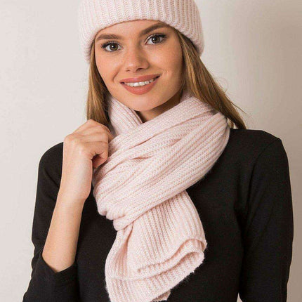 Elegant Winter Hat And Scarf Set For Women Cozy Warmth - Très Elite