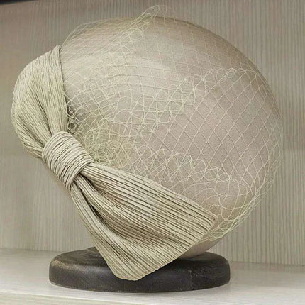 Elegant Women's Black Wool Beret with Veil and Bow – Stylish Fedora Hat for Winter Celebrations - Très Elite