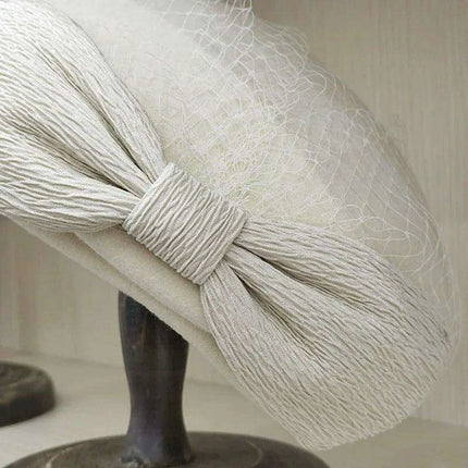 Elegant Women's Black Wool Beret with Veil and Bow – Stylish Fedora Hat for Winter Celebrations - Très Elite