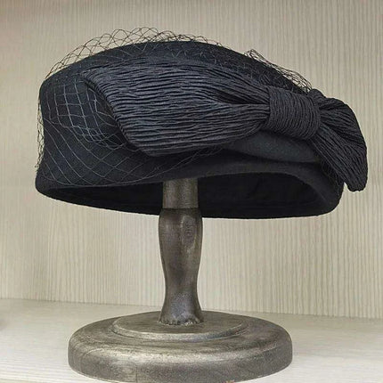 Elegant Women's Black Wool Beret with Veil and Bow – Stylish Fedora Hat for Winter Celebrations - Très Elite