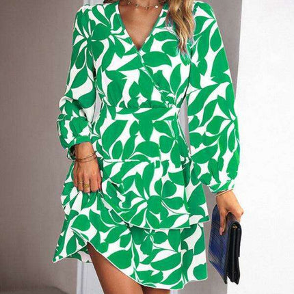 Elegant Women's V-Neck Printed Dress with a Flattering Fit - Très Elite