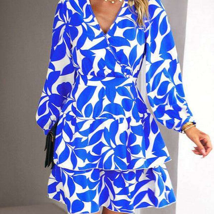 Elegant Women's V-Neck Printed Dress with a Flattering Fit - Très Elite