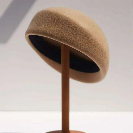 Elegant Women's Wool Felt Beret - French-Style Winter Hat for Special Occasions and Formal Gatherings - Très Elite
