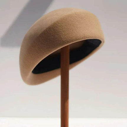 Elegant Women's Wool Felt Beret - French-Style Winter Hat for Special Occasions and Formal Gatherings - Très Elite