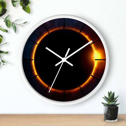 Elegant Wooden Framed Wall Clock for Upscale Home Interior - Très Elite