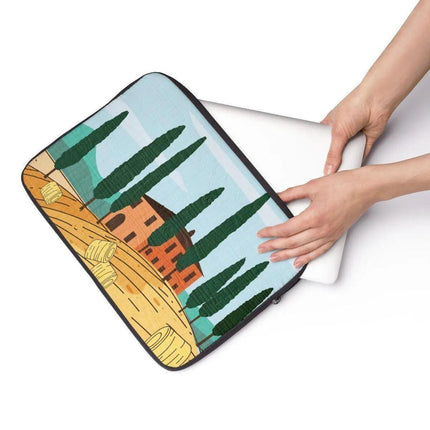 Elite Chic Laptop Sleeve - Sophisticated Protection for Professionals and Explorers