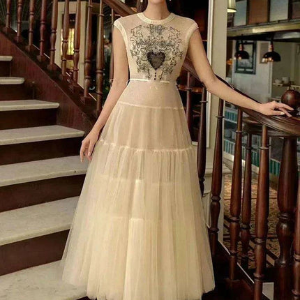 Embroidered Pleated O-neck Dress with Slim Waist for Women - Très Elite