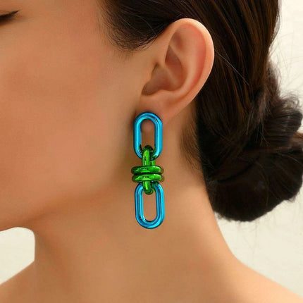 Emerald Edge Geometric Chain Earrings - Punk Chic Dangle Statement - Très Elite