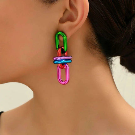 Emerald Edge Geometric Chain Earrings - Punk Chic Dangle Statement - Très Elite