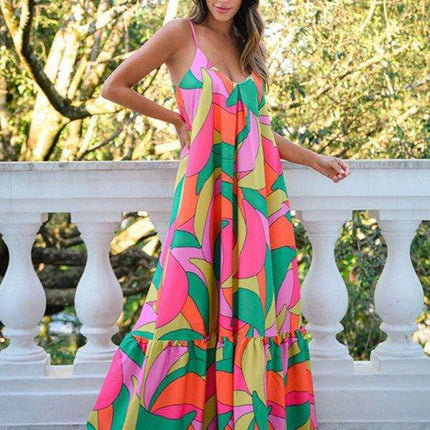 Enchanting Boho Floral Maxi Dress with Striking Backless Detail - Très Elite