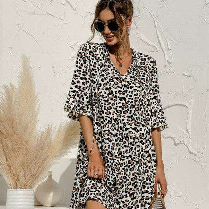 Enchanting Floral V-Neck Maxi Dress with Elegant Trumpet Sleeves and Delightful Cake Accents - Très Elite