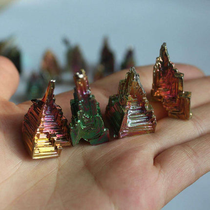 Enchanting Green Bismuth Pyramid: A Natural Treasure of Radiance - Très Elite