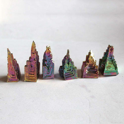 Enchanting Green Bismuth Pyramid: A Natural Treasure of Radiance - Très Elite