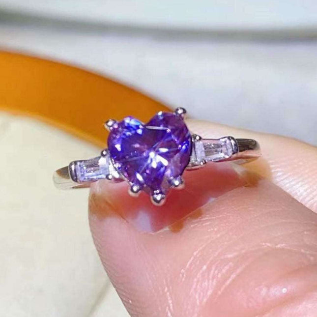 Enchanting Platinum Heart Ring with Purple Moissanite and Zircon Accents - A Symbol of Love