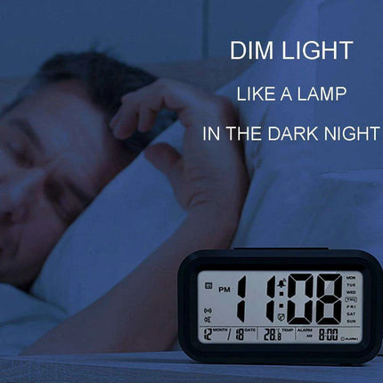 English Voice-Activated Alarm Clock with Temperature, Calendar, Snooze, and Backlight Features - Très Elite