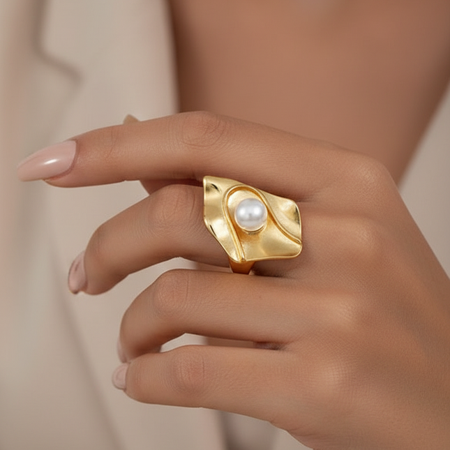 Environmentally friendly geometric ring- Très Elite- Très Elite