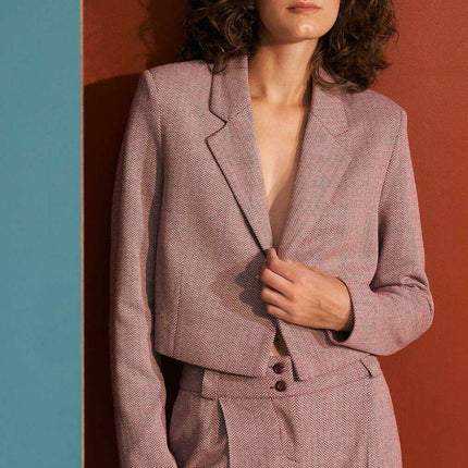 Essential Black Jacket Timeless Wardrobe Staple for Women - Très Elite