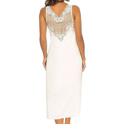 Ethereal Lace-Trimmed Nightgown with Floral Embellishments - Très Elite