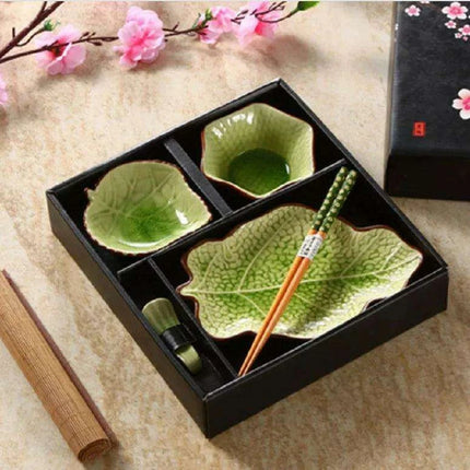 Exquisite 12-Piece Japanese Ceramic Dining Set for a Traditional Sushi Experience - Très Elite