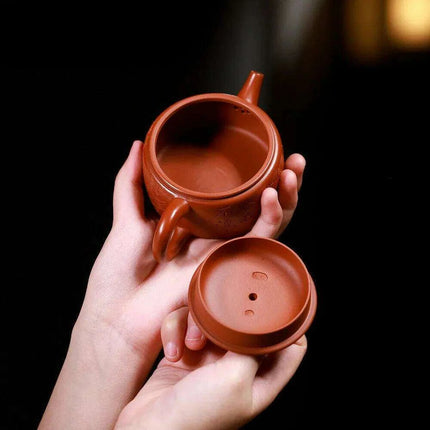 Exquisite 150ML Handcrafted Yixing Purple Clay Teapot - Authentic Dahongpao Mud Soaking Kettle for Chinese Tea Culture - Très Elite