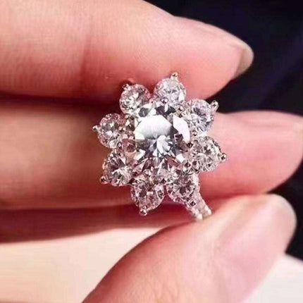 Exquisite Floral Moissanite Ring with Platinum-Plated Zircon Accents - Unmatched Sophistication - Très Elite