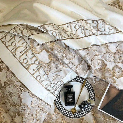 Exquisite Gold Jacquard Floral Duvet Cover Set - 1200TC Egyptian Cotton Bedding with Pillowcases - Très Elite